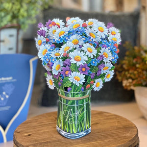 Pop-Up Flower Bouquet Greeting Card - Field of Daisies | Farmhouse World