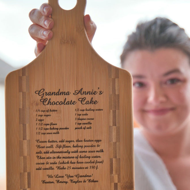 https://farmhouseworld.com/cdn/shop/products/personalized-recipe-bamboo-cutting-board-135-x-7-174129_660x.jpg?v=1650544570